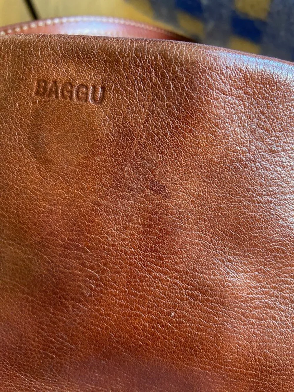 Leather crossbody in Saddle - GUC